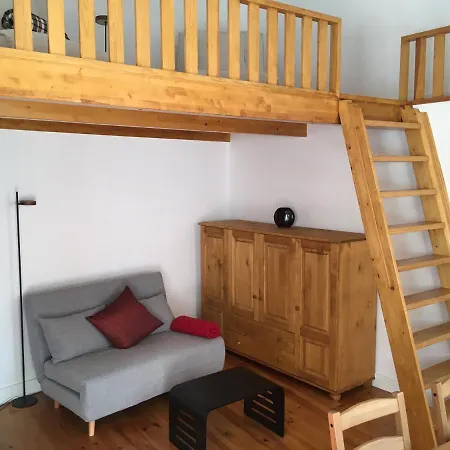 Covil's Haus Peniche