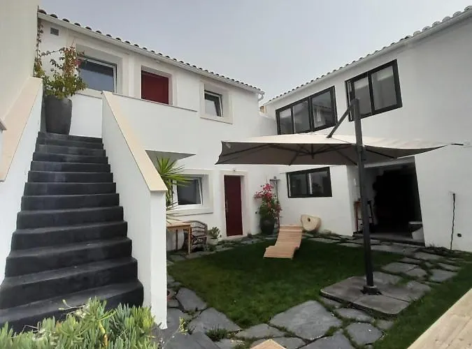 Covil's Haus * Peniche